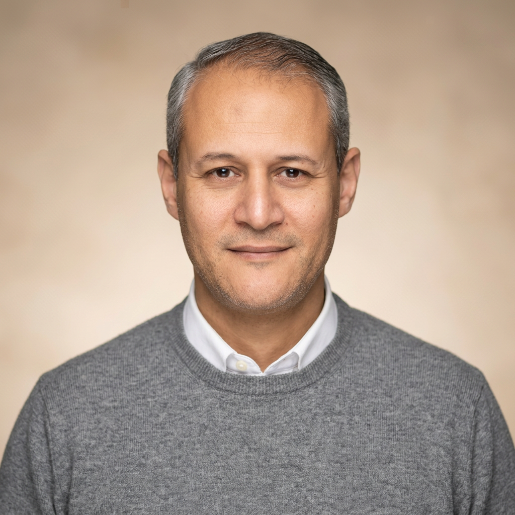 Moataz Darwish, Professor of Practice at AUC